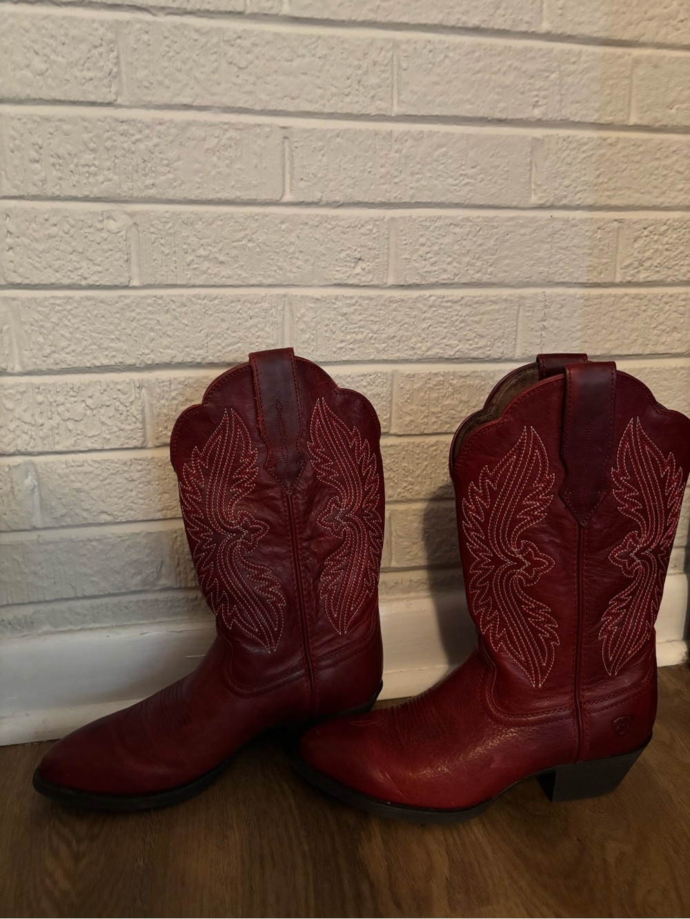 Women’s red Ariat boots size 7.5